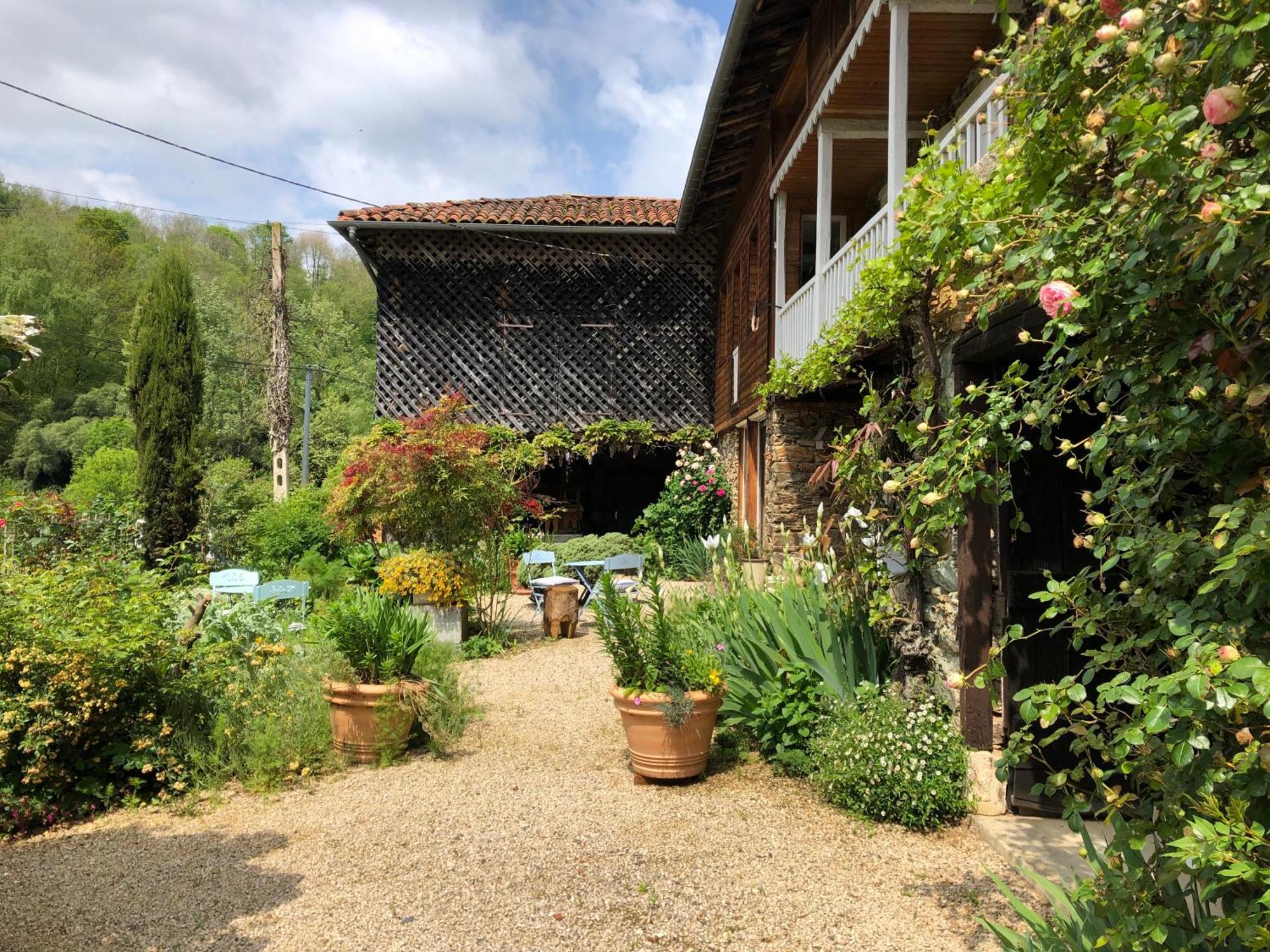 Le Balcon Commingeois Bed & Breakfast Chein-Dessus Exterior photo
